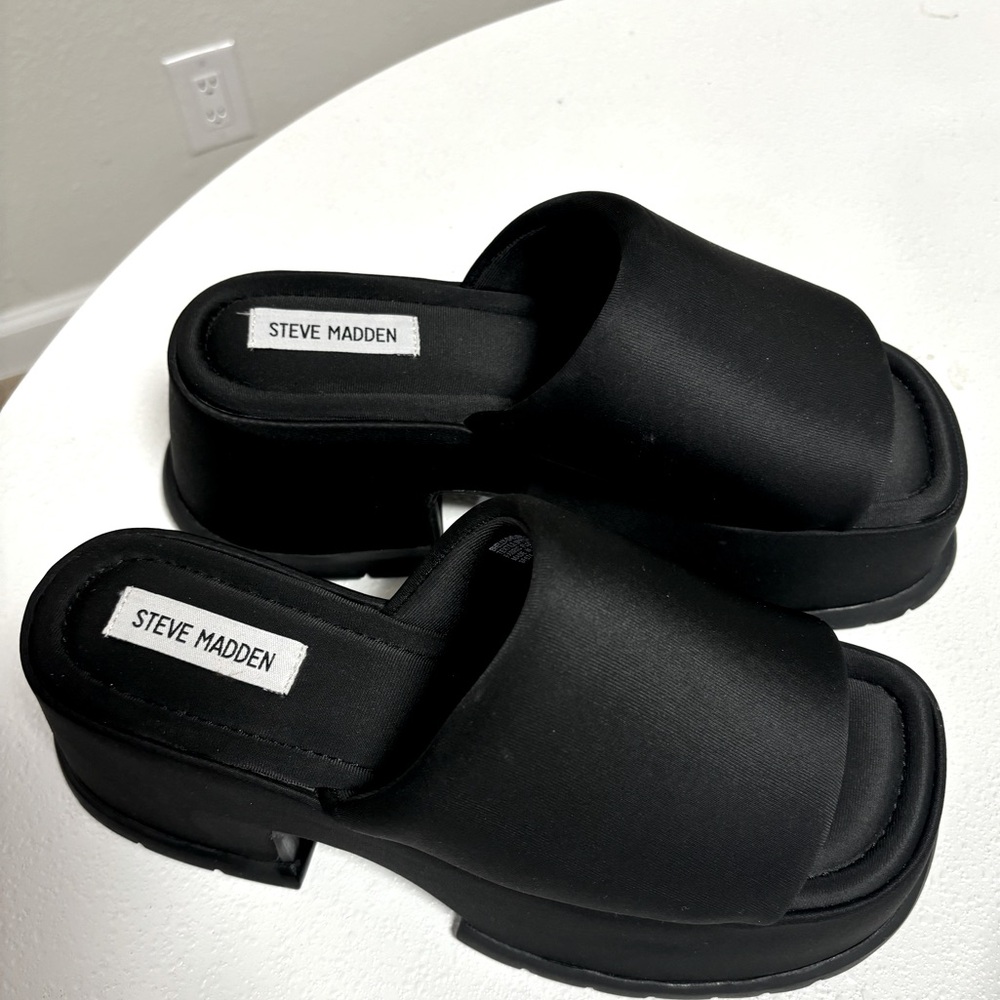 Bratz Y2K inspired Platform Sandals - Steve Madden Shelly